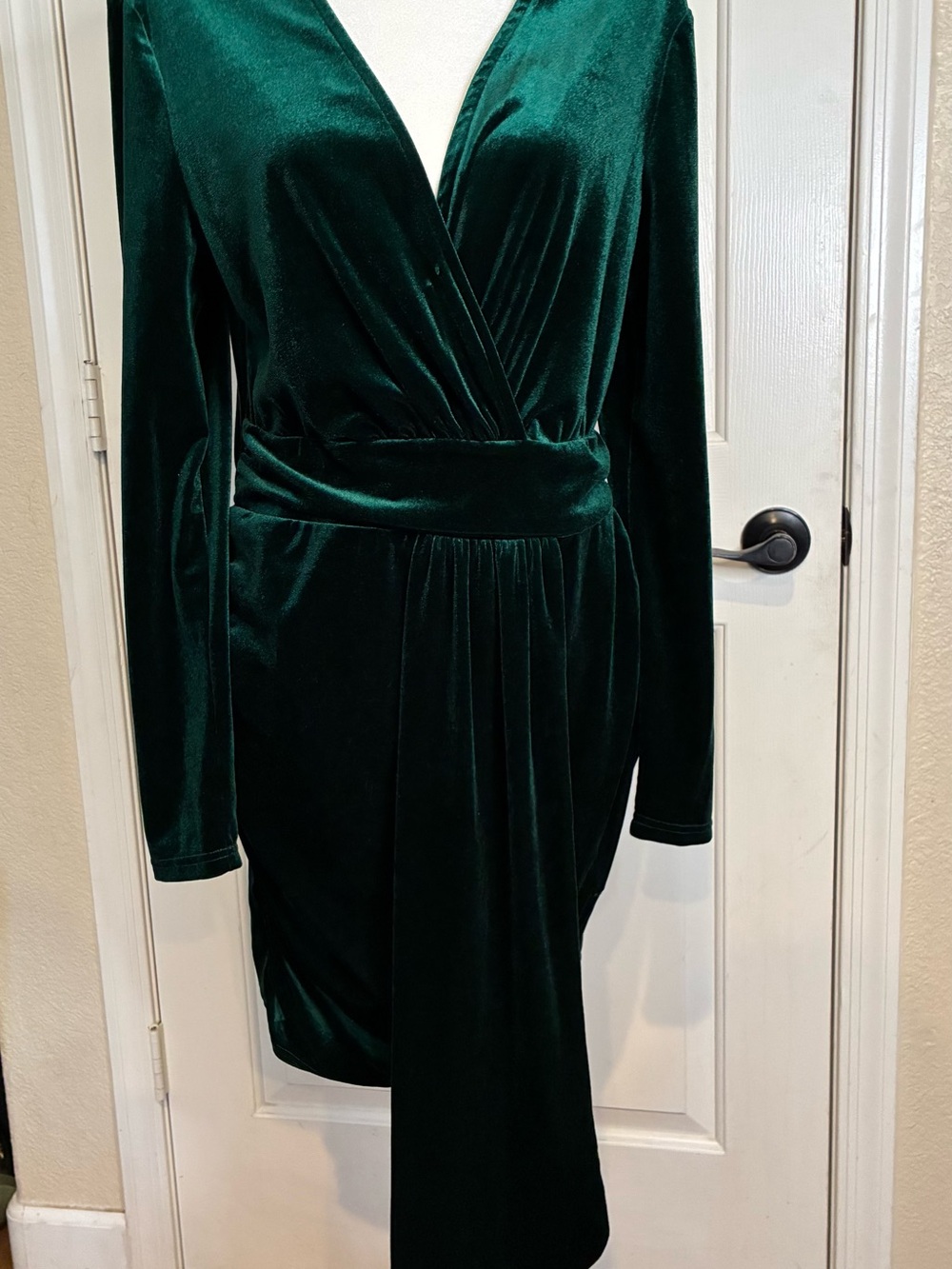 Dark Green Velvet Wrap-Front Long Sleeve Dress